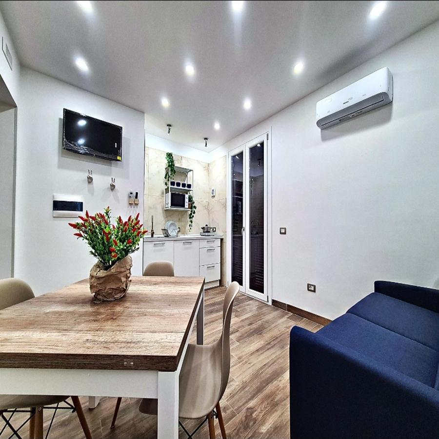 City Focus Apartments Napoli Экстерьер фото