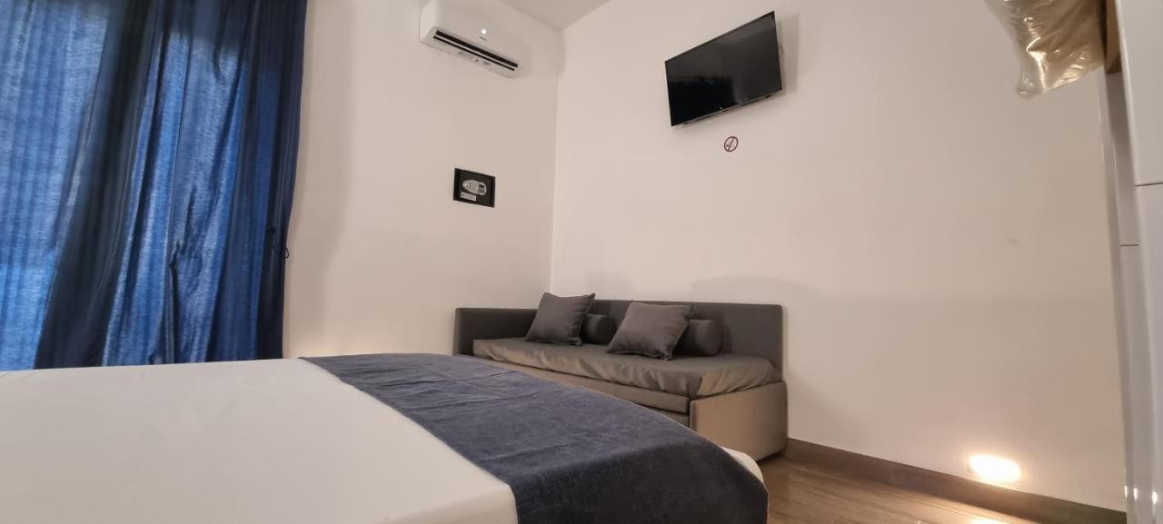 City Focus Apartments Napoli Экстерьер фото