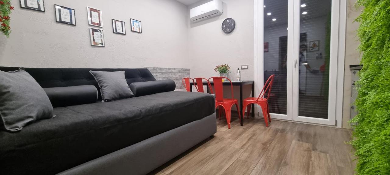 City Focus Apartments Napoli Экстерьер фото